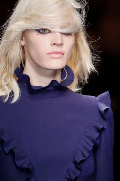 Look 49